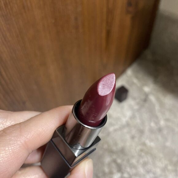 Laura Mercier Velour Lovers Lip Colour ~ AN AFFAIR 3.6g/0.12oz  Brand new (READ) - Picture 2 of 7